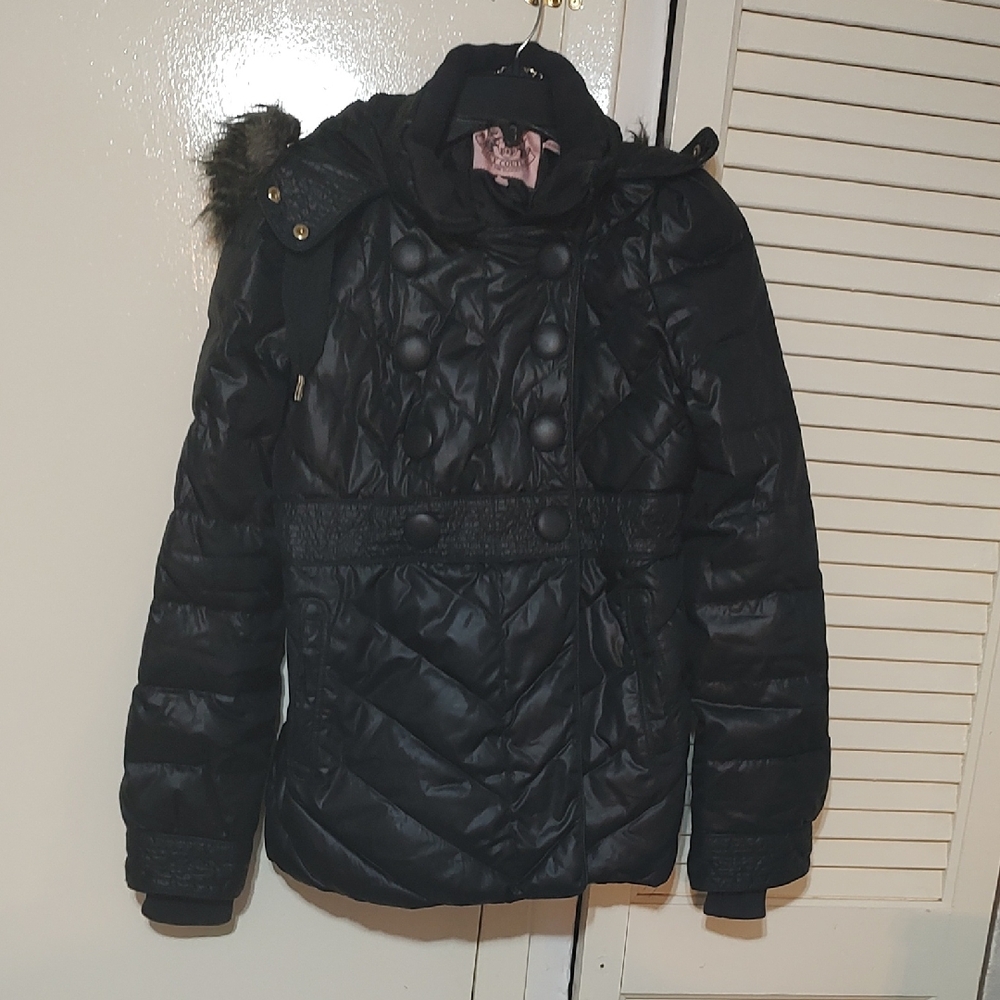 Women's Black Quilted Puffer Jacket